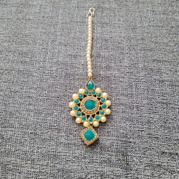 Indian bridal pearl and green set - Picture 5 of 7